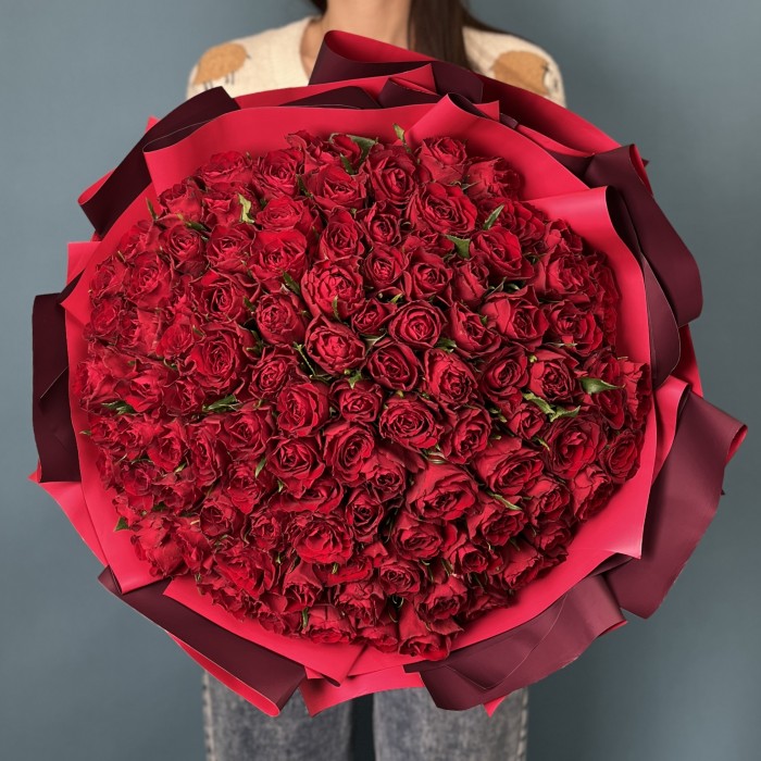 101 красная Роза на Рубиновую свадьбу